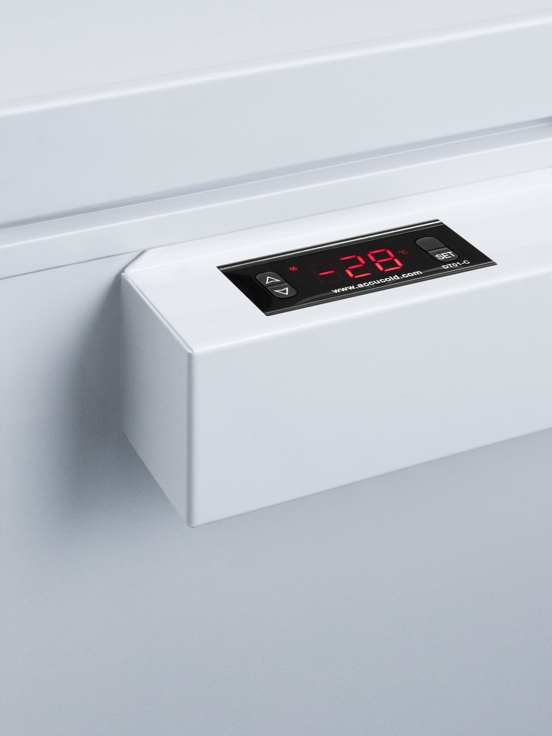 Laboratory chest freezer capable of -30 C (-22 F) operation; replaces FCL88